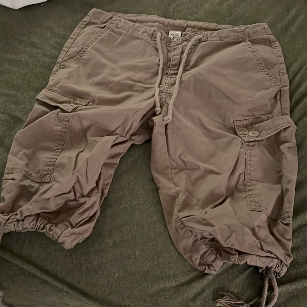 Prana Breathe, knee-length, brown cargo shorts, size 2